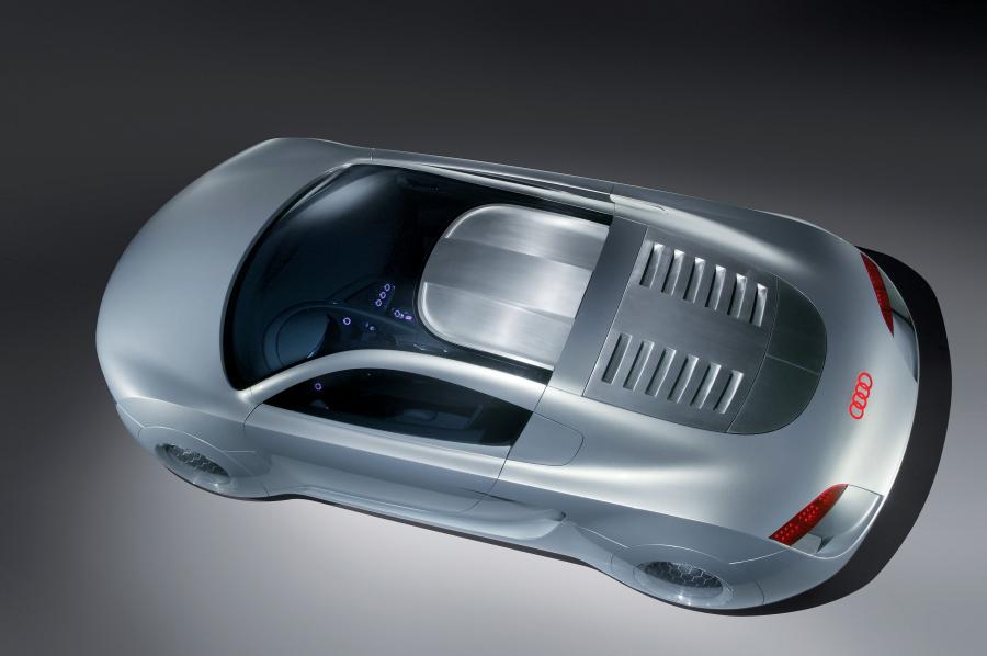  Audi RSQ Sport Coupe Concept 2004 года  (фото 9 из 19)